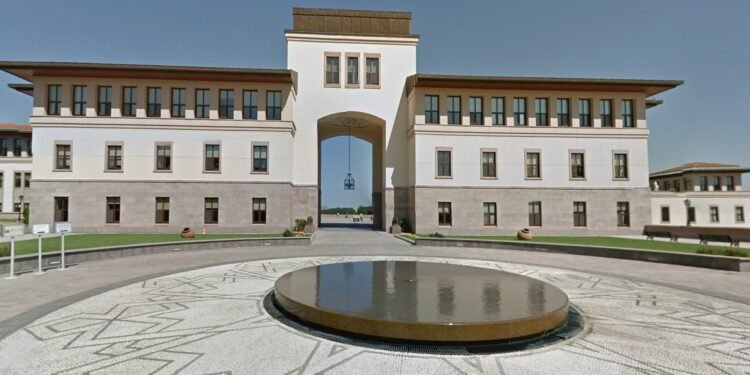 TÜBİTAK’tan Koç Üniversitesi’ne ‘En Başarılı Kurum Ödülü’