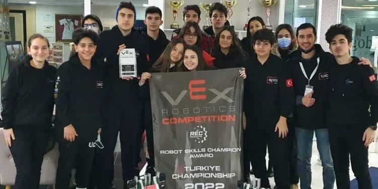Doğa Koleji’nden Robotics takımı VEX World Championship’te Türkiye’yi temsil edecek