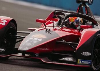 Nissan, e.dams yarış takımını satın aldı