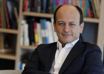 Akbank’tan metaverse ve elektrikli araç yatırımlarına özel fon