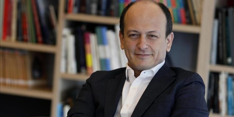 Akbank’tan metaverse ve elektrikli araç yatırımlarına özel fon