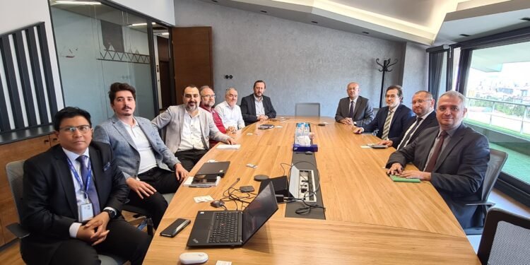 Yıldız Holding ile Helal Akreditasyon Kurumu yetkilileri bir araya geldi
