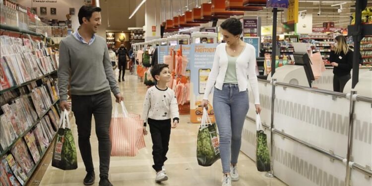 Migros 247 ton plastik atığın önüne geçti