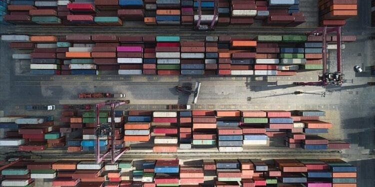 Elektronik sektörü 8 ayda 9,6 milyar dolarlık ihracat yaptı