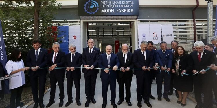 Eskişehir Sanayi Odası Mesleki Eğitim Merkezi açıldı