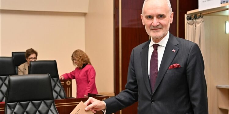 İTO 21’inci dönem başkanlığına yeniden Şekib Avdagiç seçildi