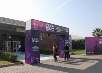 İzmir Teknoloji, Bilim ve İnovasyon Festivali başladı