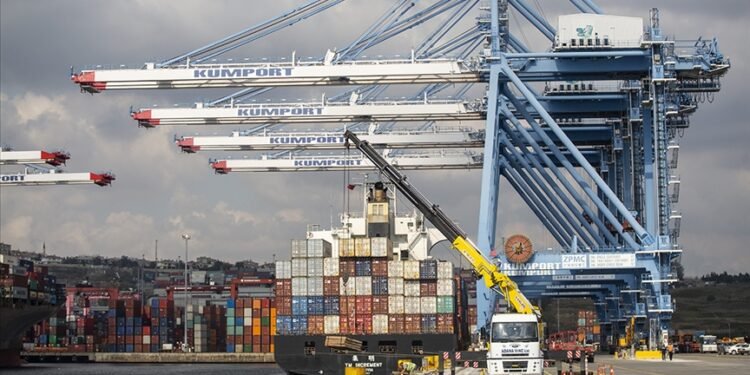 Türkiye’nin ihracatı ekimde ayında 21 milyar 328 milyon dolara ulaştı