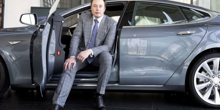 Elon Musk, 3,58 milyar dolarlık Tesla hissesi daha sattı
