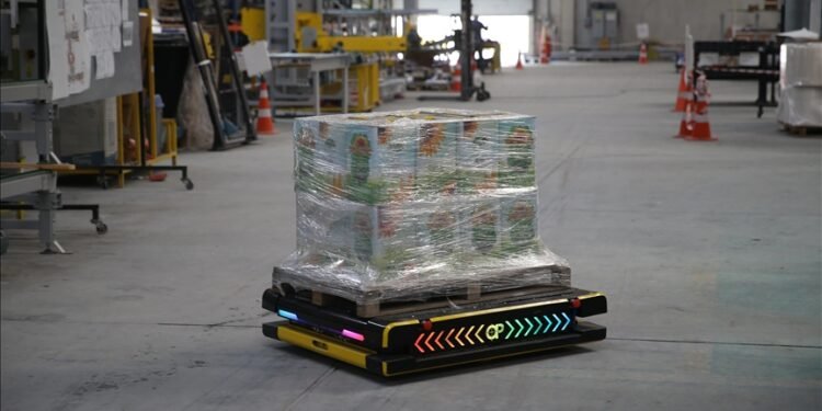 Paletli yükler için “robot taşıyıcı” geliştirildi