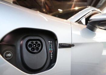 Batarya yatırımlarında rekabet derinleşiyor