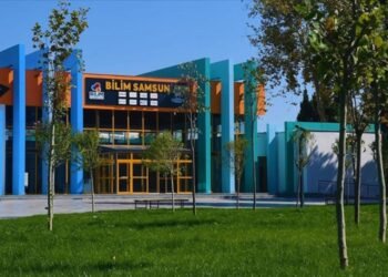 Samsun’da açılan bilim merkezleri öğrenci alımına başladı