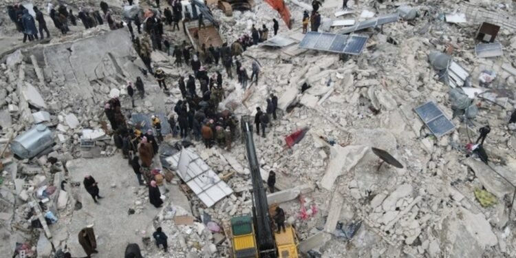 ​​​​Deprem bölgelerindeki memurların maaşı erken ödenecek