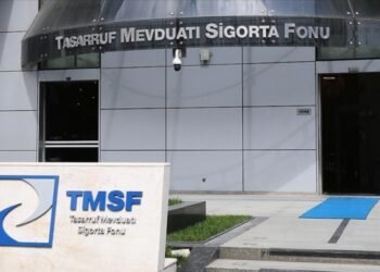 TMSF Başkanı ve Fon Kurulu üyeleri maaşlarını depremzedelere bağışladı