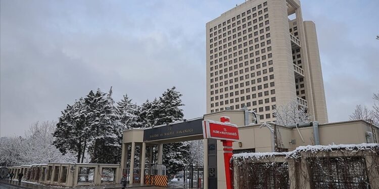 Bakanlık, GİB’in depremler nedeniyle attığı adımları duyurdu