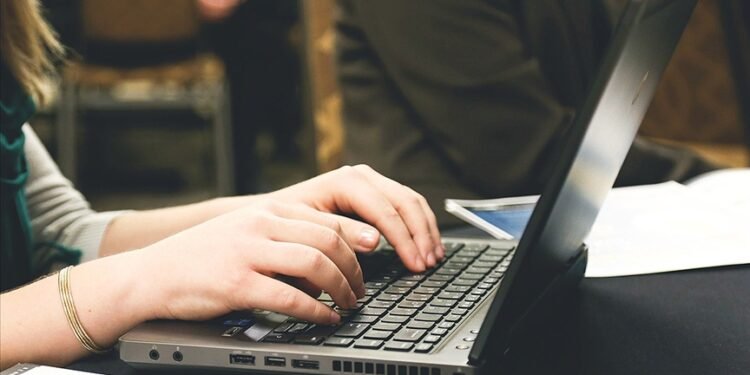 Accenture 19 bin kişiyi işten çıkaracak