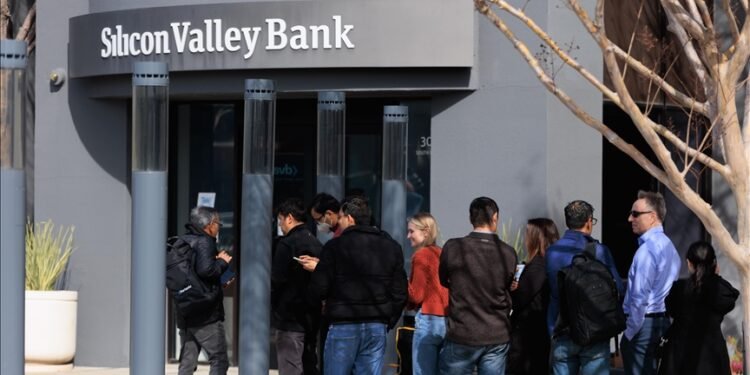 First Citizens Bankası SVB’nin mevduat ve kredilerini devralıyor