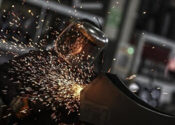 Sanayi üretimi aylık bazda yüzde 1,9 arttı