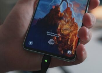 “Halka açık şarj istasyonları kötü amaçlı yazılım bulaştırıyor”