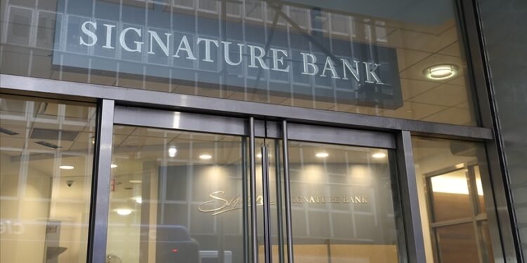 Signature Bank’ın kredi portföyünün satış süreci duyuruldu