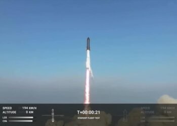 SpaceX’in en güçlü roket sistemi Starship ilk deneme uçuşunda infilak etti