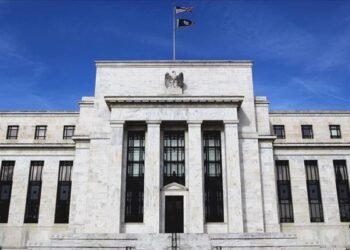 Fed faiz oranını 25 baz puan artırdı