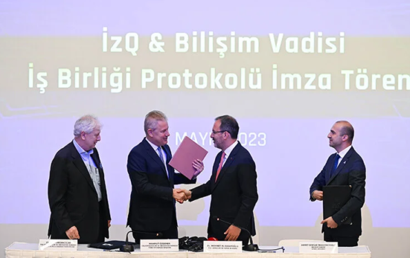 İzmir’de “İzQ ve Bilişim Vadisi İşbirliği Protokolü” imzalandı