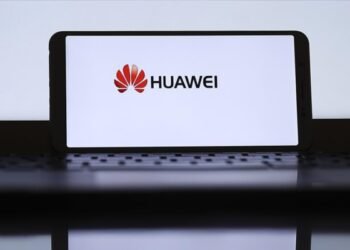 AB, iç ağlarında Huawei ve ZTE’yi yasaklıyor