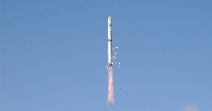 Çin, tek seferde 41 uyduyu uzaya yollayarak ulusal rekorunu kırdı