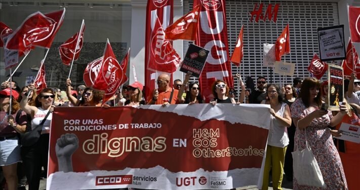 H&M İspanya’da 4 bin mağaza çalışanı maaş artışı talebiyle greve gitti