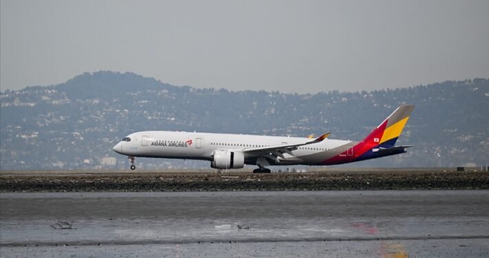 Asiana Airlines uçuşları, pilotların maaş protestoları nedeniyle aksıyor