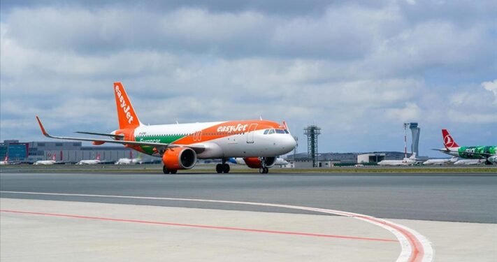 Easyjet, İngiltere’de 1700 uçuşu iptal etme kararı aldı