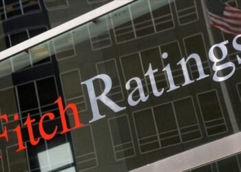 Fitch, ABD’nin uzun vadeli kredi notunu düşürdü