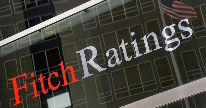 Fitch, ABD’nin uzun vadeli kredi notunu düşürdü