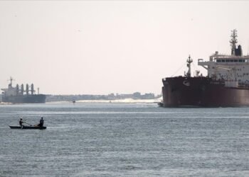 Mısır, Süveyş Körfezi’nde yeni bir petrol sahası keşfettiğini duyurdu