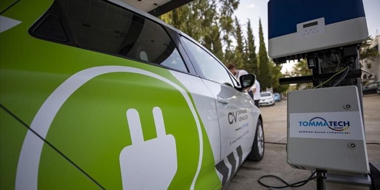 Türkiye genelinde elektrikli araç şarj istasyonu sayısı 3 bin 700’ü geçti