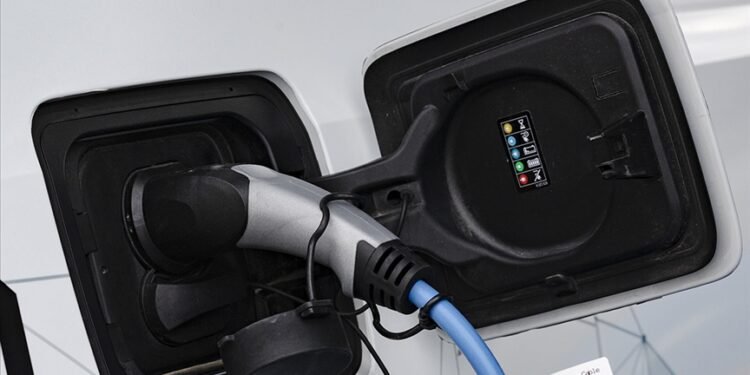 AB’den Çin elektrikli otomobillerine soruşturma