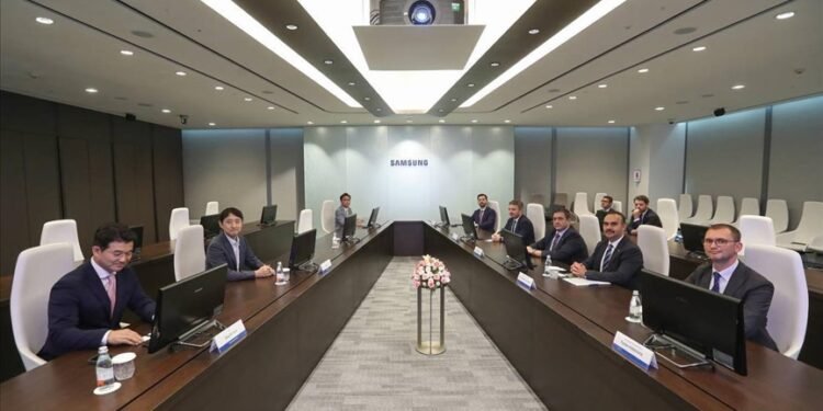 Sanayi ve Teknoloji Bakanı, Hyundai, LG ve Samsung’un yöneticileriyle görüştü