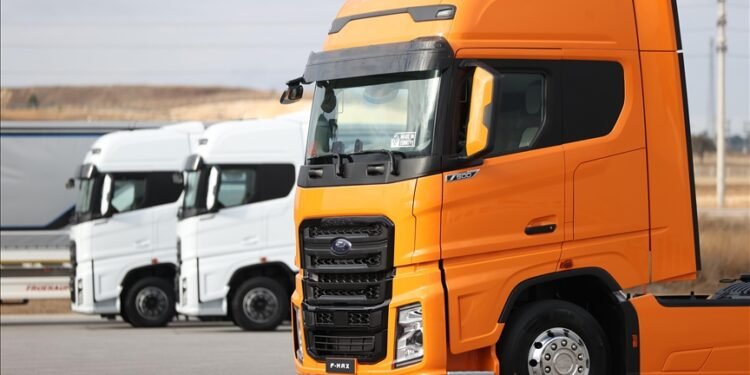 Türkiye 9 ayda 3,5 milyar dolarlık hafif ticari araç-kamyon ihraç etti