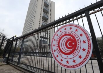 Ticaret Bakanlığı “Dış Ticaret Beklenti Anketi”ni yayımladı