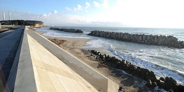 Uluslararası Atom Enerjisi Ajansı, Fukuşima’daki atık suyun tahliyesini denetliyor