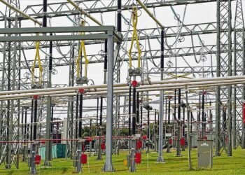 “AB’nin Elektrik Şebekesi için 584 Milyar Avro Yatırım Gerekiyor”