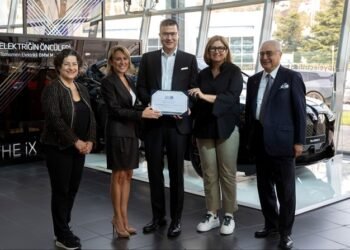 Borusan Otomotiv İş’te Eşit Kadın Sertifikası Almaya Hak Kazandı