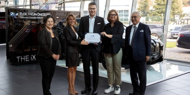 Borusan Otomotiv İş’te Eşit Kadın Sertifikası Almaya Hak Kazandı