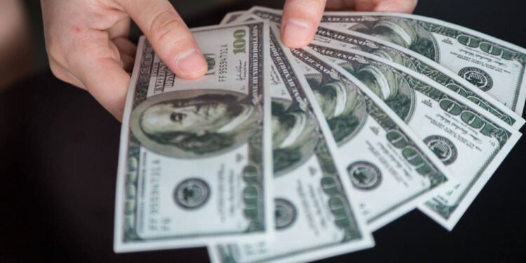 Dolar ve Euro Yeni Haftaya Yükselişle Başladı