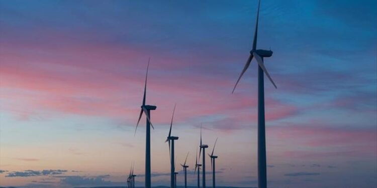 İngiltere, Yenilenebilir Enerji Projeleri için Artan Fiyatlarını Açıkladı