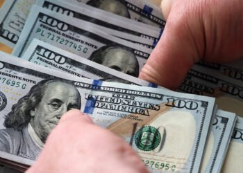 Dolar/TL Haftaya Yükselişle Başladı