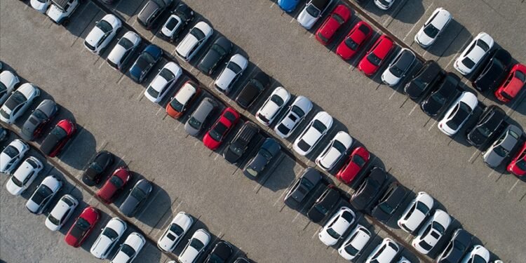İkinci El Araç Piyasasında 6 Ay 6 Bin Kilometre Kısıtlaması Uzatıldı