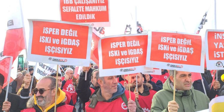 “Kamu Taşeron İşçileri Kadrolu Çalışma İstiyor”