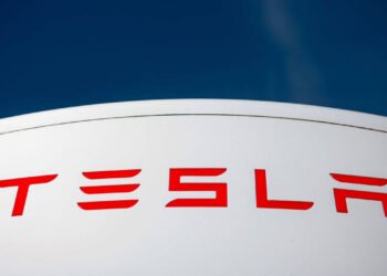 Tesla, ABD’deki 120 Binden Fazla Aracını Geri Çağırıyor